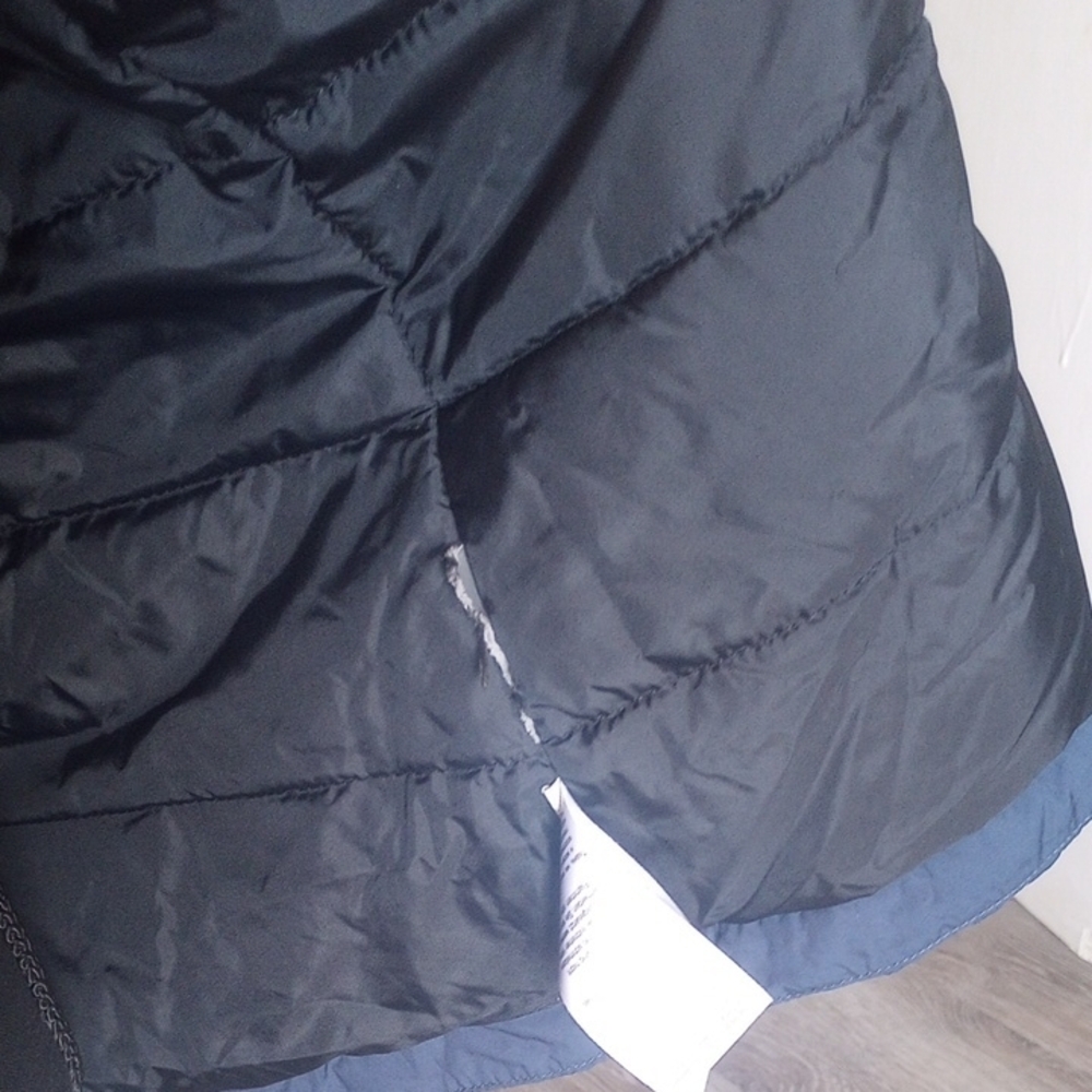 Columbia Blue Puffer Jacket with Fur-Trimmed Hood - Picture 6 of 8